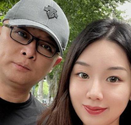 娱乐圈每天都吃瓜的人,日日瓜香，揭秘明星幕后生活